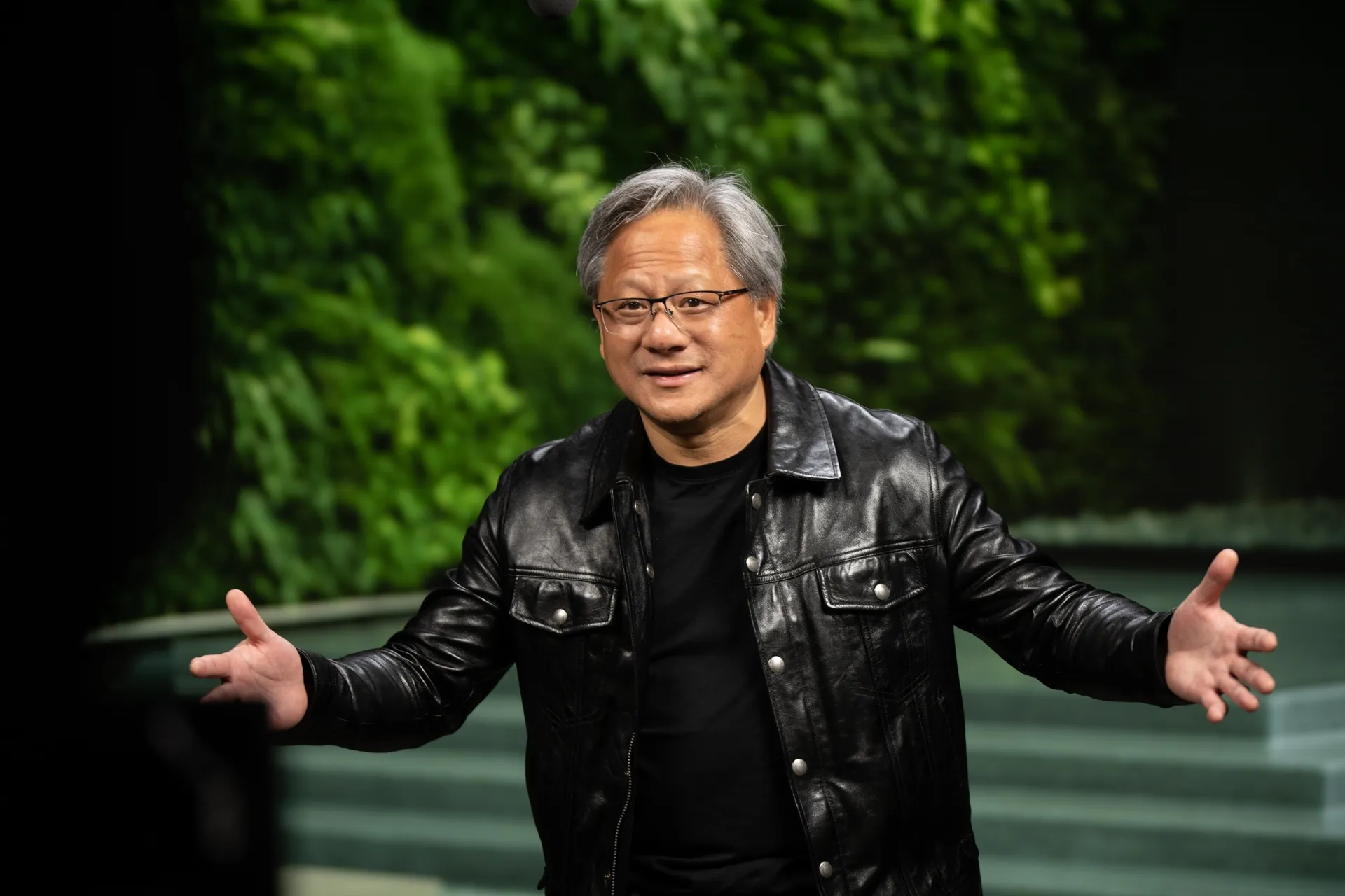 AI 产业链里谁真正受益:算力、工具、应用与长期交付